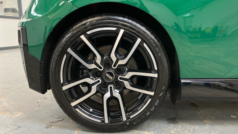 MINI Cooper 135kW E Sport [Level 2] 41kWh 3dr Auto Electric Hatchback